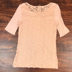 Lace 1/2 sleeve top